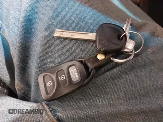 2013 Hyundai Elantra с VIN KMHD35LE4DU055414, выставлен на аукционе IAAI как лот 42023070 с пробегом 177 379 миль миль и . История ставок и продаж доступна на DreamBid. Изображение 11.