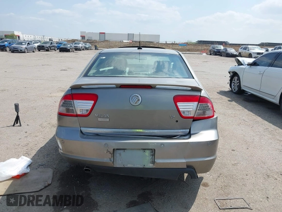2008 Mercury Milan Premier with VIN 3MEHM081X8R666734, listed as a IAAI auction lot 42034075 with 141,434 mi miles and . Bid and sale history available at DreamBid. Image 17.