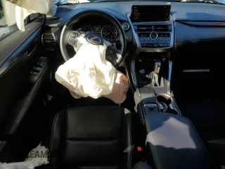 2019 Lexus NX 300 z VIN JTJYARBZ0K2141851, wystawiony jako Copart lot #52007765 z przebiegiem 121 995 mil mil oraz Szkoda całkowita • Salvage title. Historia ofert i sprzedaży dostępna na DreamBid. Obrazek 8.