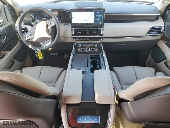 2024 Lincoln Navigator Premiere with VIN 5LMJJ2NG4REL23740, listed as a Copart auction lot 48403485 with 198 mi miles and Salvage Title. Bid and sale history available at carsss.com. Image 8.