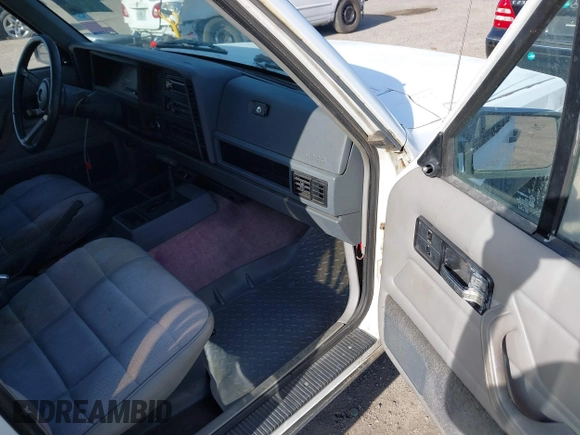 1994 Jeep Cherokee Sport with VIN 1J4FT68S7RL160652, listed as a IAAI auction lot 41992392 with 158,122 mi miles and . Bid and sale history available at DreamBid. Image 5.