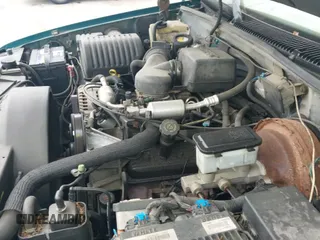 1998 Chevrolet Tahoe с VIN 1GNEK13R2WJ336615, выставлен на аукционе IAAI как лот 43285871 с пробегом 278 053 миль миль и . История ставок и продаж доступна на DreamBid. Изображение 19.