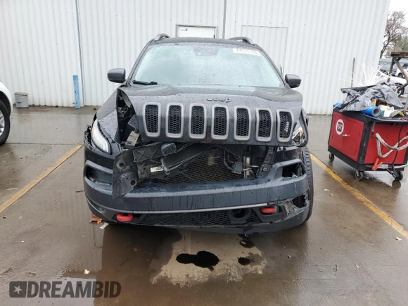 2017 Jeep Cherokee Trailhawk L Plus with VIN 1C4PJMBS2HW621430, listed as a Copart auction lot 84537184 with 125,101 mi miles and Salvage Title. Bid and sale history available at carsss.com. Image 5.
