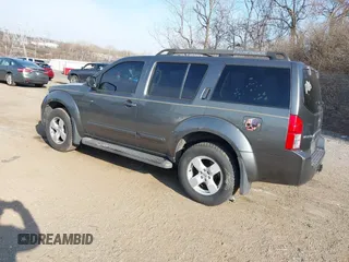 2007 Nissan Pathfinder SE z VIN 5N1AR18W07C610753, wystawiony jako IAAI lot #41733415 z przebiegiem Nie podano mil oraz . Historia ofert i sprzedaży dostępna na DreamBid. Obrazek 3.
