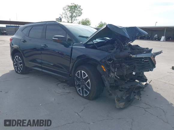 2024 Chevrolet Blazer RS z VIN 3GNKBERS5RS181954, wystawiony jako IAAI lot #42057083 z przebiegiem 10 701 mil mil oraz . Historia ofert i sprzedaży dostępna na DreamBid. Obrazek 1.