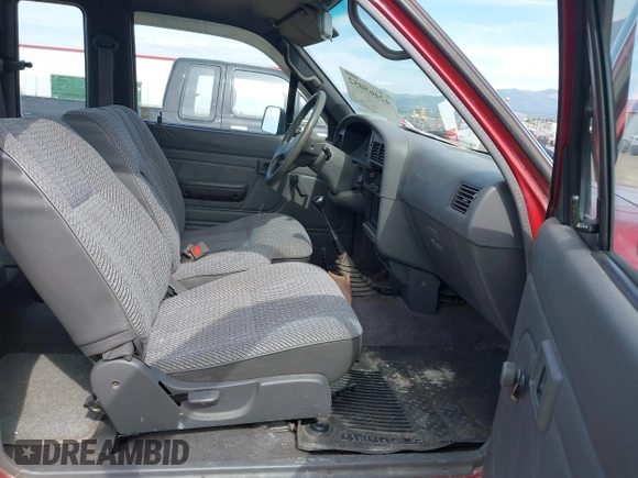 1994 Toyota Pickup DLX с VIN JT4VN13D6R5135544, выставлен на аукционе IAAI как лот 42465052 с пробегом 141 711 миль миль и . История ставок и продаж доступна на DreamBid. Изображение 5.