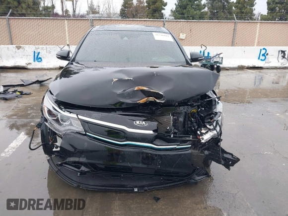 2020 Kia Optima Hybrid EX with VIN KNAGU4LE2L5039095, listed as a IAAI auction lot 41746011 with 82,014 mi miles. Bid and sale history available at carsss.com. Image 13.
