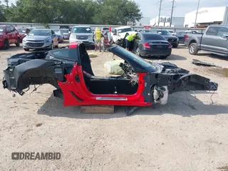 2015 Chevrolet Corvette Z06 2LZ z VIN 1G1YR2D69F5600121, wystawiony jako IAAI lot #42321716 z przebiegiem Nie podano mil oraz . Historia ofert i sprzedaży dostępna na DreamBid. Obrazek 13.