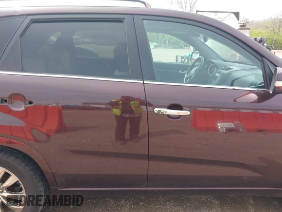2012 Kia Sorento SX with VIN 5XYKW4A2XCG187647, listed as a IAAI auction lot 42020667 with 210,689 mi miles. Bid and sale history available at carsss.com. Image 13.