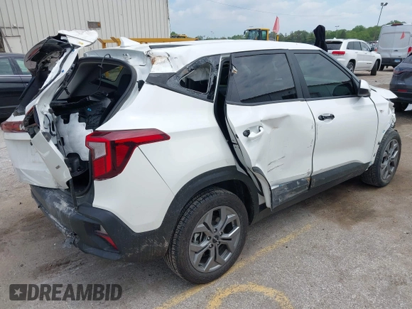 2024 Kia Seltos LX with VIN KNDEPCAA2R7482131, listed as a IAAI auction lot 42366229 with 24,159 mi miles and . Bid and sale history available at DreamBid. Image 4.