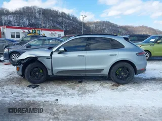 2020 Porsche Macan with VIN WP1AA2A57LLB00363, listed as a IAAI auction lot 41329460 with 35,585 mi miles and . Bid and sale history available at DreamBid. Image 14.