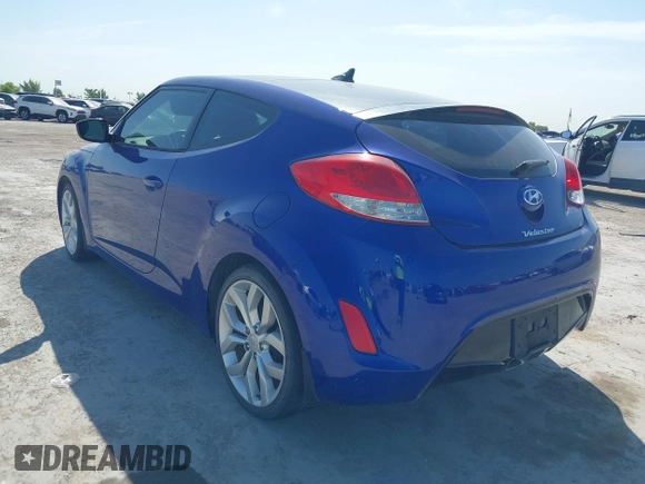 2012 Hyundai Veloster w/Gray Int с VIN KMHTC6AD5CU077688, выставлен на аукционе IAAI как лот 42856328 с пробегом 54 849 миль миль и . История ставок и продаж доступна на DreamBid. Изображение 3.