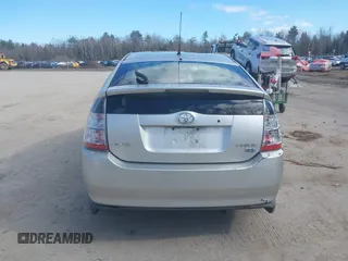 2005 Toyota Prius with VIN JTDKB20U653014332, listed as a IAAI auction lot 42010139 with 128,147 mi miles. Bid and sale history available at carsss.com. Image 15.