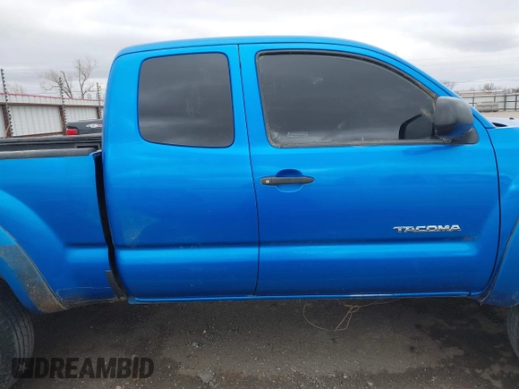 2006 Toyota Tacoma with VIN 5TEUU42N46Z183840, listed as a IAAI auction lot 41805575 with 219,764 mi miles. Bid and sale history available at carsss.com. Image 14.