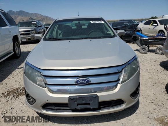 2010 Ford Fusion SE z VIN 3FAHP0HA7AR287260, wystawiony jako Copart lot #59298685 z przebiegiem 231 642 mil mil oraz Szkoda całkowita • Salvage title. Historia ofert i sprzedaży dostępna na DreamBid. Obrazek 5.