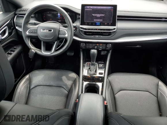 2022 Jeep Compass High Altitude z VIN 3C4NJDCB2NT207149, wystawiony jako Copart lot #52701515 z przebiegiem 14 479 mil mil oraz Czysty tytuł • Clean title. Historia ofert i sprzedaży dostępna na DreamBid. Obrazek 8.