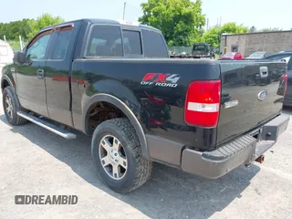 2005 Ford F-150 XLT с VIN 1FTPX14575FA51392, выставлен на аукционе IAAI как лот 42485452 с пробегом 136 999 миль миль и . История ставок и продаж доступна на DreamBid. Изображение 3.