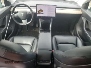 2021 Tesla Model Y Long Range z VIN 5YJYGDEE6MF077764, wystawiony jako Copart lot #53814015 z przebiegiem 87 903 mil mil oraz Szkoda całkowita • Salvage title. Historia ofert i sprzedaży dostępna na DreamBid. Obrazek 8.