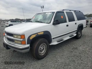 1997 Chevrolet Suburban z VIN 3GNGK26J1VG140914, wystawiony jako Copart lot #76651774 z przebiegiem 245 981 mil mil oraz Szkoda całkowita • Salvage title. Historia ofert i sprzedaży dostępna na DreamBid. Obrazek 1.