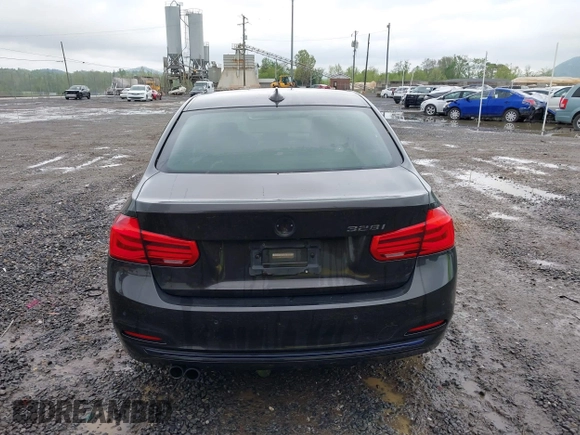 2016 BMW 3 Series 328i z VIN WBA8E9G52GNT45955, wystawiony jako IAAI lot #42051162 z przebiegiem 85 791 mil mil oraz . Historia ofert i sprzedaży dostępna na DreamBid. Obrazek 17.
