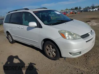 2004 Toyota Sienna XLE with VIN 5TDZA22C74S052316, listed as a IAAI auction lot 42013568 with 341,177 mi miles. Bid and sale history available at carsss.com. Image 1.