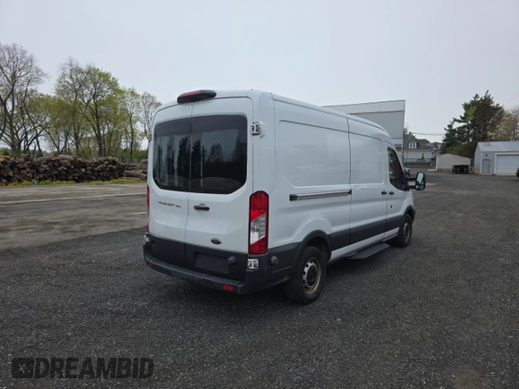 2018 Ford Transit z VIN 1FTBW2CM5JKA75168, wystawiony jako Copart lot #52987495 z przebiegiem 216 104 mil mil oraz Czysty tytuł • Clean title. Historia ofert i sprzedaży dostępna na DreamBid. Obrazek 4.