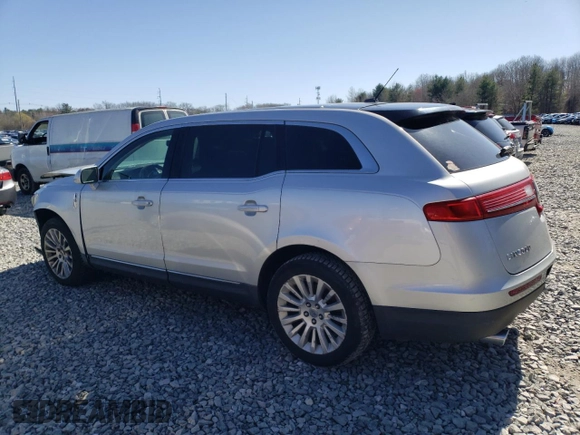 2011 Lincoln MKT with VIN 2LMHJ5AR4BBJ50348, listed as a Copart auction lot 52296835 with Not Provided miles and Clean Title. Bid and sale history available at DreamBid. Image 2.