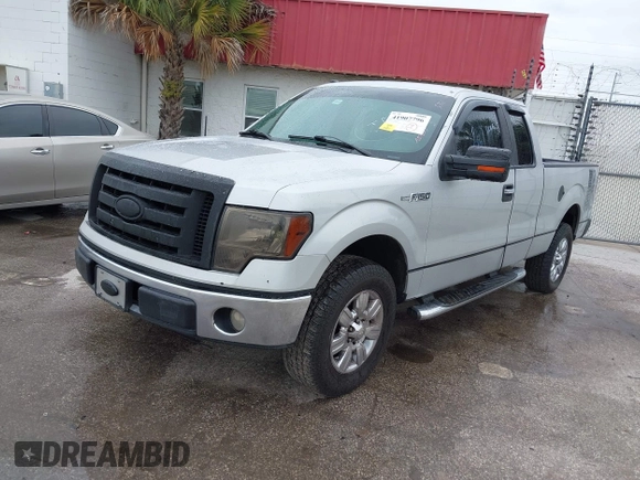 2009 Ford F-150 STX with VIN 1FTRX12859FA89537, listed as a IAAI auction lot 41907796 with 381,603 mi miles. Bid and sale history available at carsss.com. Image 2.