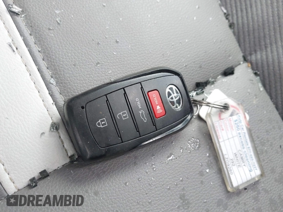 2025 Toyota Camry LE z VIN 4T1DAACK3SU065224, wystawiony jako IAAI lot #42341546 z przebiegiem 3 186 mil mil oraz . Historia ofert i sprzedaży dostępna na DreamBid. Obrazek 11.