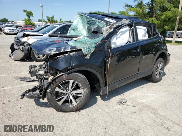 2018 Toyota RAV4 XLE z VIN 2T3RFREV5JW767239, wystawiony jako Copart lot #53781833 z przebiegiem Nie podano mil oraz Szkoda całkowita • Salvage title. Historia ofert i sprzedaży dostępna na DreamBid. Obrazek 1.