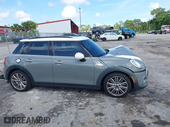 2018 MINI Hardtop 4 Door Cooper S с VIN WMWXU3C55J2F51056, выставлен на аукционе IAAI как лот 42484892 с пробегом 107 460 миль миль и . История ставок и продаж доступна на DreamBid. Изображение 13.