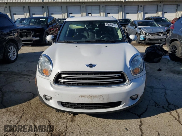 2016 MINI Countryman with VIN WMWZB3C58GWM33239, listed as a Copart auction lot 89364605 with 152,358 mi miles and Salvage title. Bid and sale history available at DreamBid. Image 5.