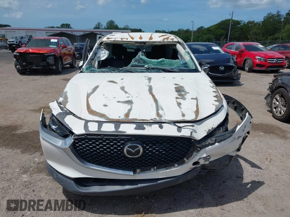 2020 Mazda CX-30 with VIN 3MVDMABL2LM112138, listed as a IAAI auction lot 41951044 with Not Provided miles. Bid and sale history available at carsss.com. Image 11.