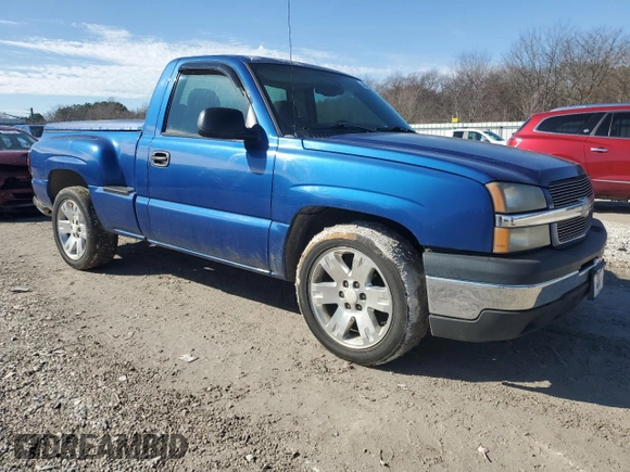2004 Chevrolet Silverado 1500 LS with VIN 1GCEC14V84Z196019, listed as a Copart auction lot 45602055 with 212,230 mi miles and Salvage Title. Bid and sale history available at carsss.com. Image 4.