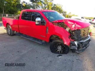 2017 Ford Super Duty F-250 SRW Lariat with VIN 1FT7W2BT5HEB83586, listed as a IAAI auction lot 41902027 with 20,479 mi miles. Bid and sale history available at carsss.com. Image 1.