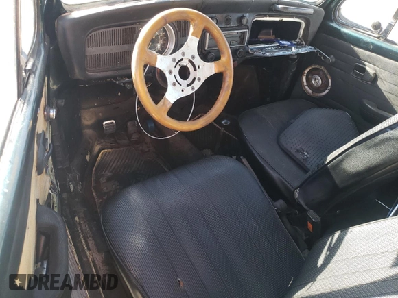 1971 Volkswagen Beetle with VIN 1112070809, listed as a Copart auction lot 42737085 with 13,894 mi miles and Salvage Title. Bid and sale history available at DreamBid. Image 8.