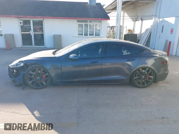 2016 Tesla Model S 90D с VIN 5YJSA1E4XGF139295, выставлен на аукционе IAAI как лот 41292861 с пробегом 72 235 миль миль и . История ставок и продаж доступна на DreamBid. Изображение 14.