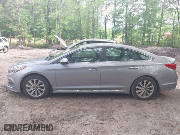2015 Hyundai Sonata Limited with VIN 5NPE34AF3FH212491, listed as a IAAI auction lot 42195860 with 139,268 mi miles and . Bid and sale history available at carsss.com. Image 14.