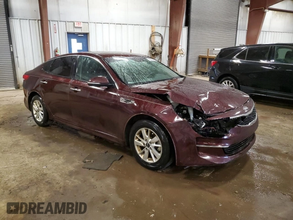 2017 Kia Optima LX z VIN 5XXGT4L3XHG142837, wystawiony jako Copart lot #55059965 z przebiegiem 135 651 mil mil oraz Szkoda całkowita • Salvage title. Historia ofert i sprzedaży dostępna na DreamBid. Obrazek 4.