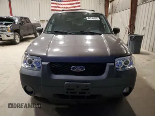2005 Ford Escape XLT с VIN 1FMYU93135KB23475, выставлен на аукционе Copart как лот 44240295 с пробегом 210 732 миль миль и Чистый • Clean title. История ставок и продаж доступна на DreamBid. Изображение 5.