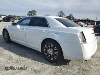 2013 Chrysler 300 S z VIN 2C3CCAGT3DH646620, wystawiony jako Copart lot #44741735 z przebiegiem Nie podano mil oraz Czysty tytuł • Clean title. Historia ofert i sprzedaży dostępna na DreamBid. Obrazek 2.