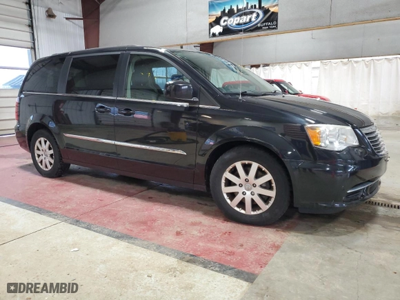 2013 Chrysler Town & Country Touring with VIN 2C4RC1BG5DR573423, listed as a Copart auction lot 53624945 with 109,794 mi miles and Clean Title. Bid and sale history available at carsss.com. Image 4.