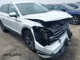 2022 Volkswagen Tiguan SE with VIN 3VV3B7AX3NM176770, listed as a IAAI auction lot 42114378 with 37,448 mi miles and . Bid and sale history available at DreamBid. Image 18.