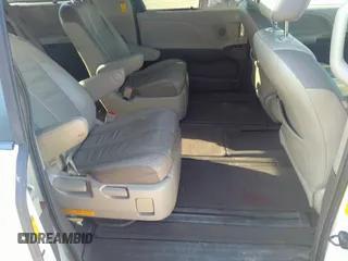 2014 Toyota Sienna XLE with VIN 5TDYK3DC3ES491381, listed as a IAAI auction lot 41803362 with 253,940 mi miles. Bid and sale history available at carsss.com. Image 8.