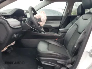 2022 Jeep Compass Altitude with VIN 3C4NJCBB3NT204949, listed as a Copart auction lot 57820975 with 18,098 mi miles and Salvage title. Bid and sale history available at DreamBid. Image 7.