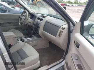 2008 Ford Escape XLT с VIN 1FMCU93128KA54213, выставлен на аукционе IAAI как лот 42558890 с пробегом 115 995 миль миль и . История ставок и продаж доступна на DreamBid. Изображение 5.