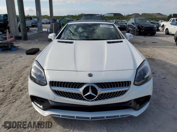 2020 Mercedes-Benz SLC 300 z VIN W1KPK3JA8LF170891, wystawiony jako Copart lot #47234064 z przebiegiem 23 270 mil mil oraz . Historia ofert i sprzedaży dostępna na DreamBid. Obrazek 5.