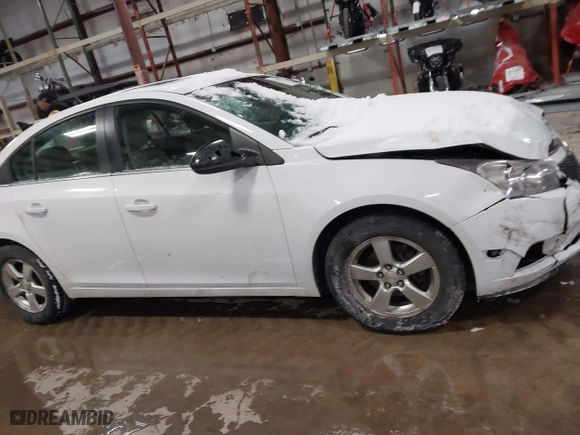 2011 Chevrolet Cruze LT w/2LT with VIN 1G1PG5S99B7134043, listed as a IAAI auction lot 41615137 with 178,658 mi miles. Bid and sale history available at carsss.com. Image 13.