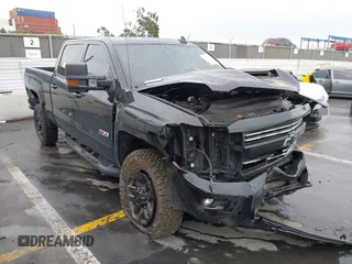 2019 Chevrolet Silverado 2500HD LTZ with VIN 1GC1KTEY2KF111194, listed as a IAAI auction lot 41765920 with 1 mi miles. Bid and sale history available at carsss.com. Image 1.