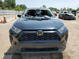 2022 Toyota RAV4 LE with VIN 2T3F1RFV6NC273303, listed as a Copart auction lot 61099085 with 33,712 mi miles and Salvage title. Bid and sale history available at DreamBid. Image 5.
